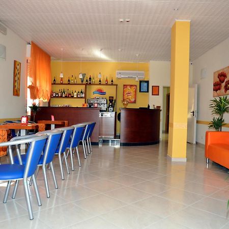 Hotel Holiday Beach Viserbella di Rimini Esterno foto