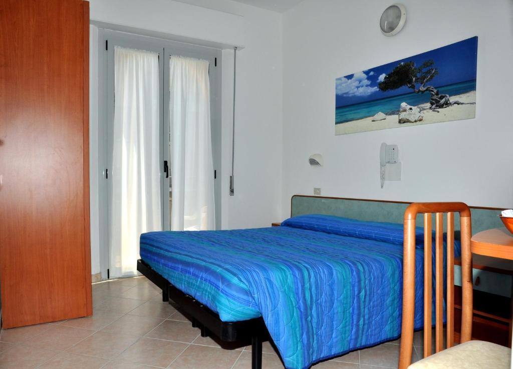 Hotel Holiday Beach Viserbella di Rimini Camera foto