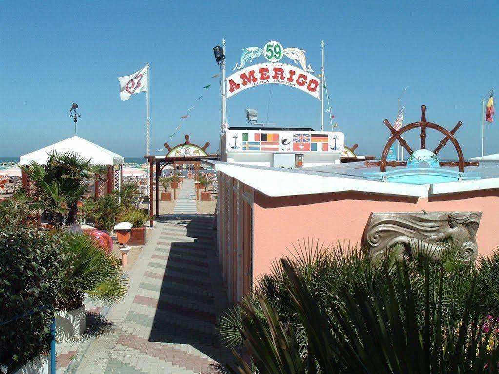 Hotel Holiday Beach Viserbella di Rimini Esterno foto
