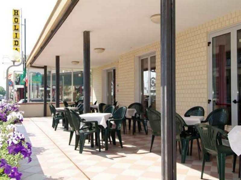 Hotel Holiday Beach Viserbella di Rimini Esterno foto